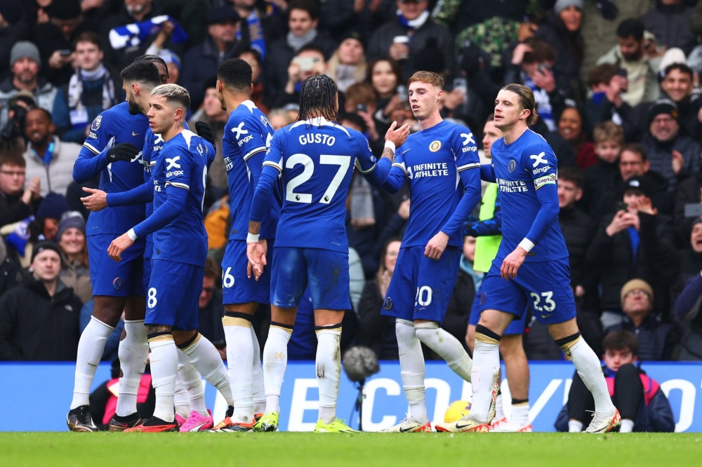 国脚关键头球助球队赢下比赛