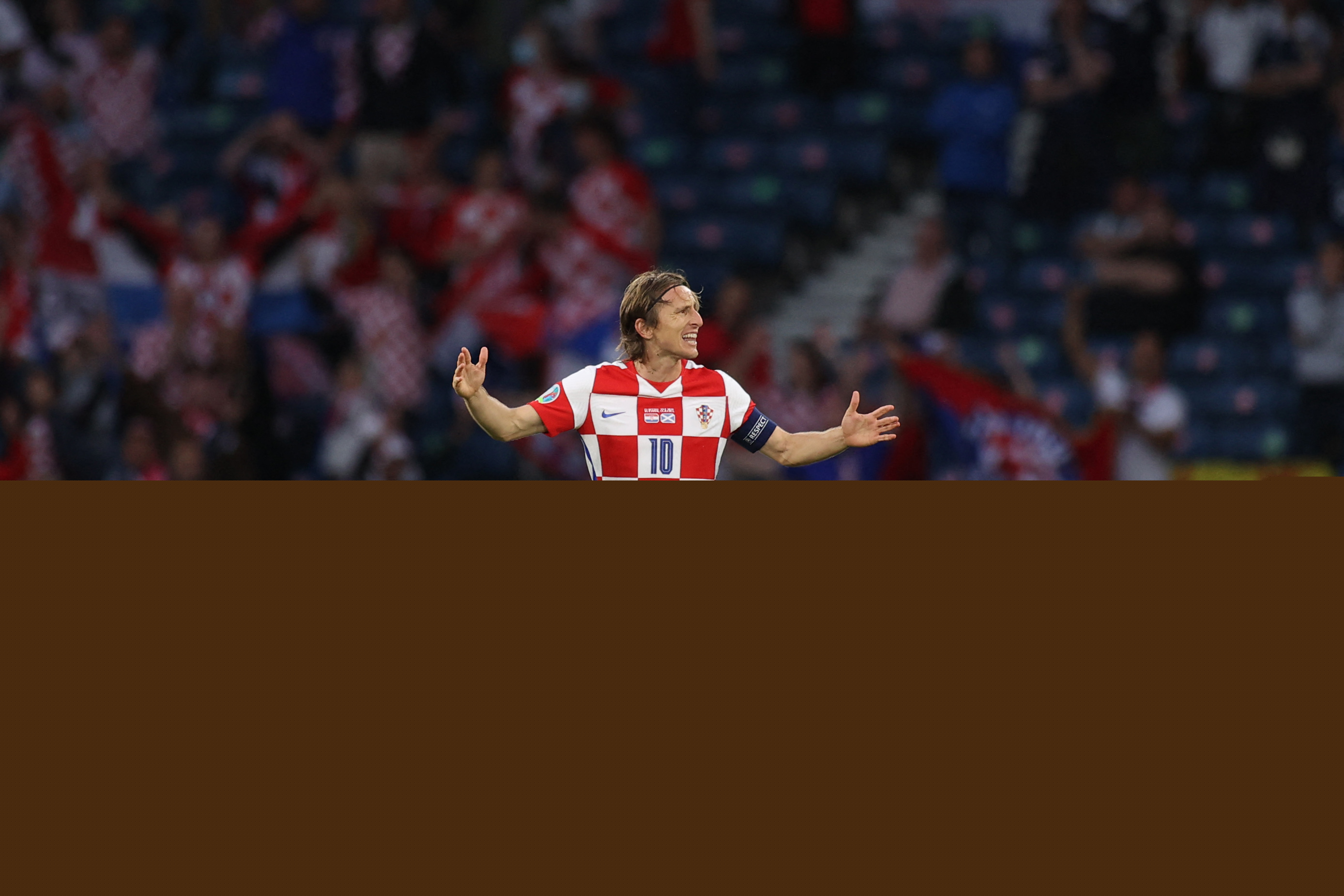 篮球篮网球队内部训练赛完成