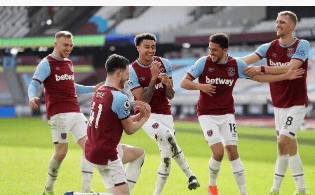 记者：吉乌今天飞往桑德兰，未来24小时内接受体检