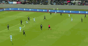 知名顾问：加拉塔萨雷签萨内是巨大成功；奥斯梅恩没解约条款