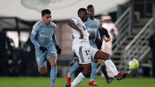 李帅与海港球迷同庆：尊敬的四星球迷，冠军是我们一起拿到的